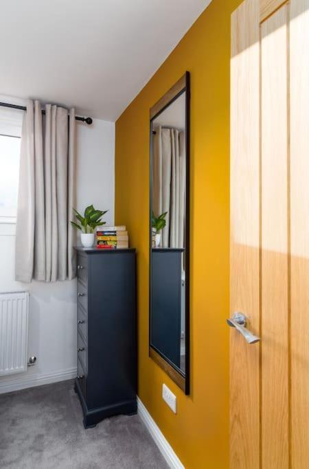 The Stylish 3-Bedroom Maisonette Retreat Стерлінг Екстер'єр фото