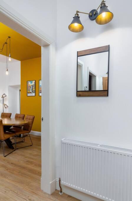 The Stylish 3-Bedroom Maisonette Retreat Стерлінг Екстер'єр фото